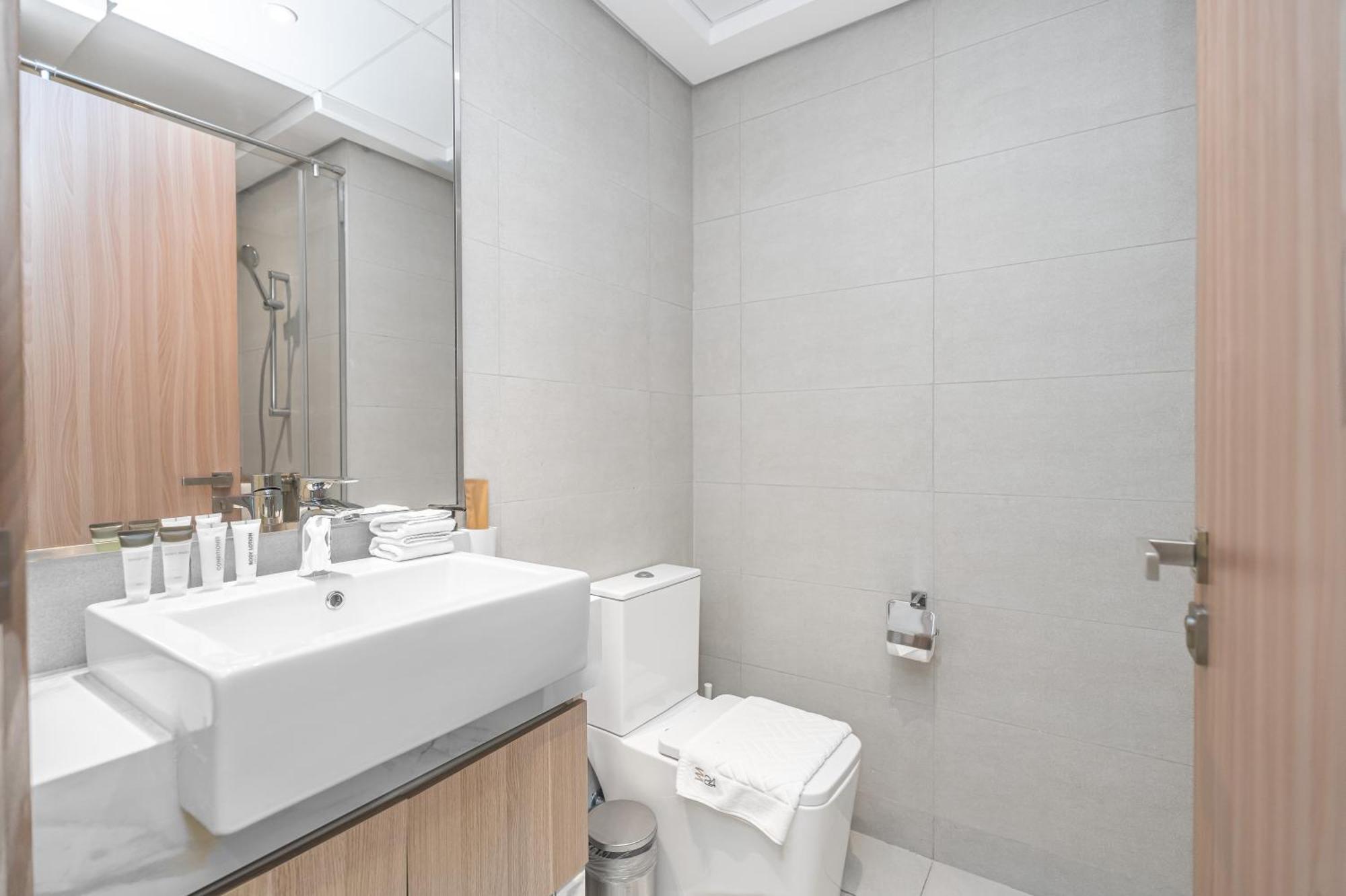 Escape24 Stylish Studio Azizi Riviera 8 Meydan One דובאי מראה חיצוני תמונה